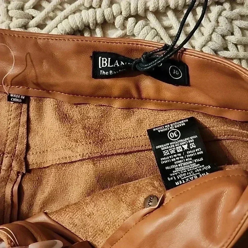 Blank NYC The Baxter Ribcage Straight Leg NWT - Picture 4 of 4